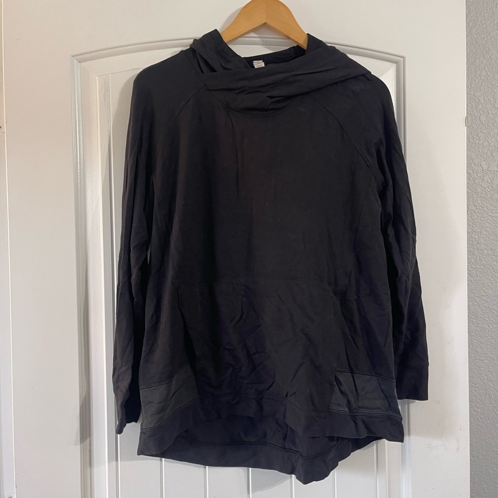 Lululemon black starting place hoodie